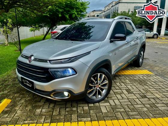 FIAT TORO 2.0 16V TURBO DIESEL VOLCANO 4WD AT9